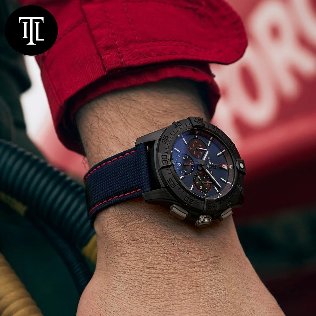 Breitling AVENGER B01 Red Arrows